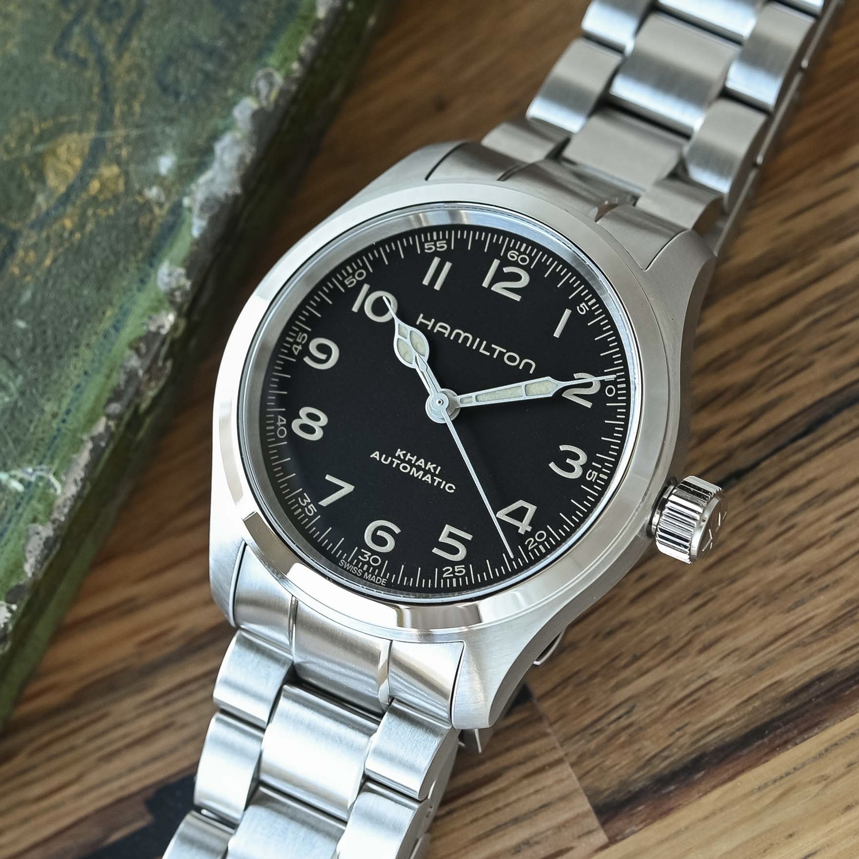 Hamilton-Khaki-Field-Murph-38mm-Black-Dial-Steel-Bracelet-2