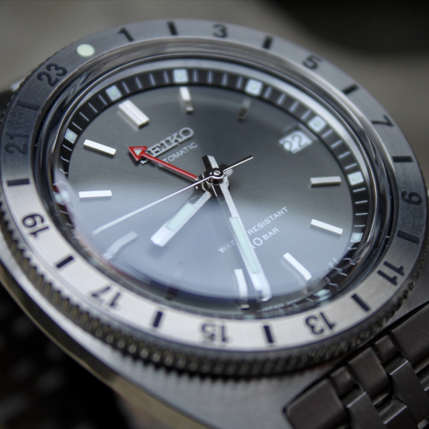 Seiko-Land-Mechanical-GMT-SPB411-4