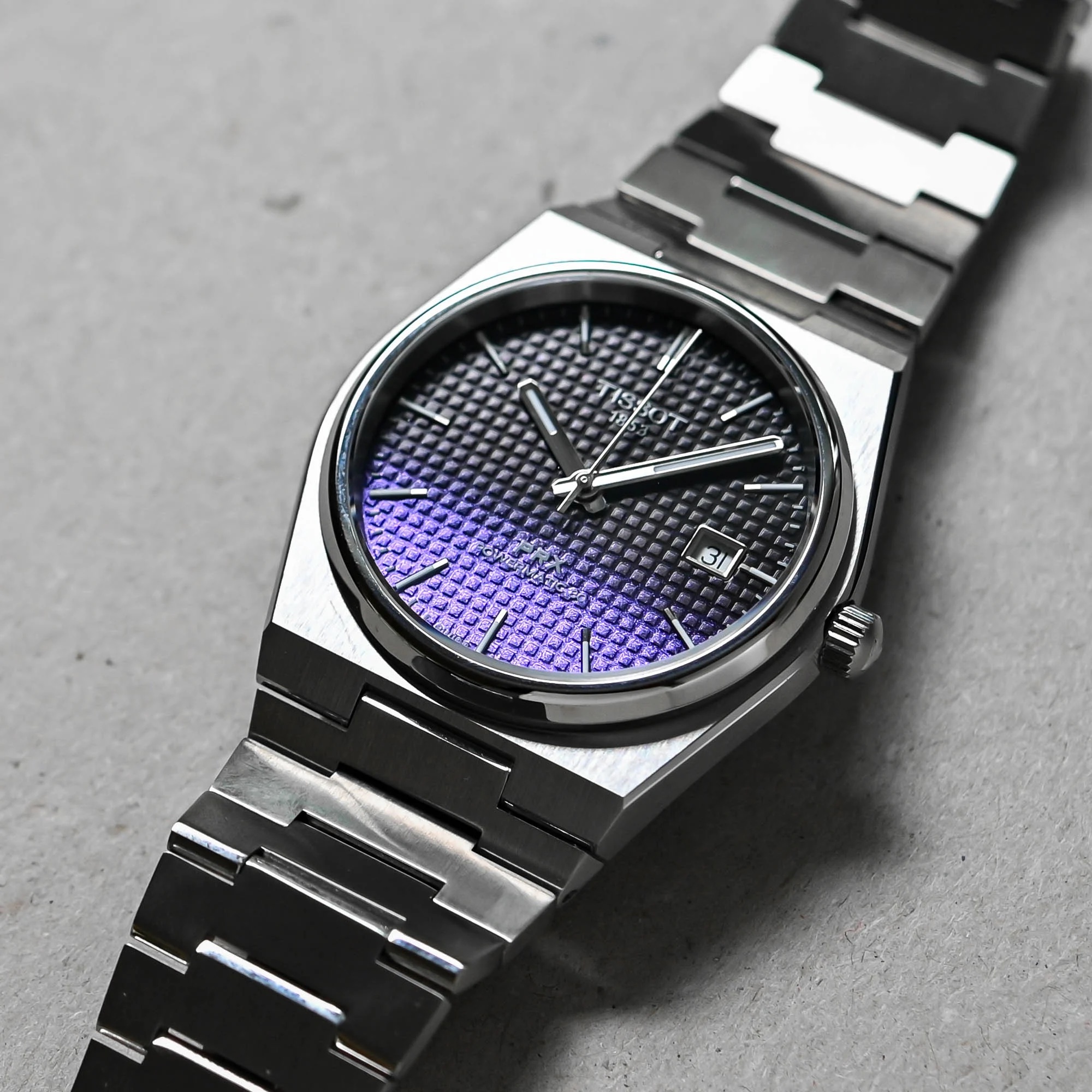 tissot-prx-40-powermatic-80-gradient-dials-2024-review-9
