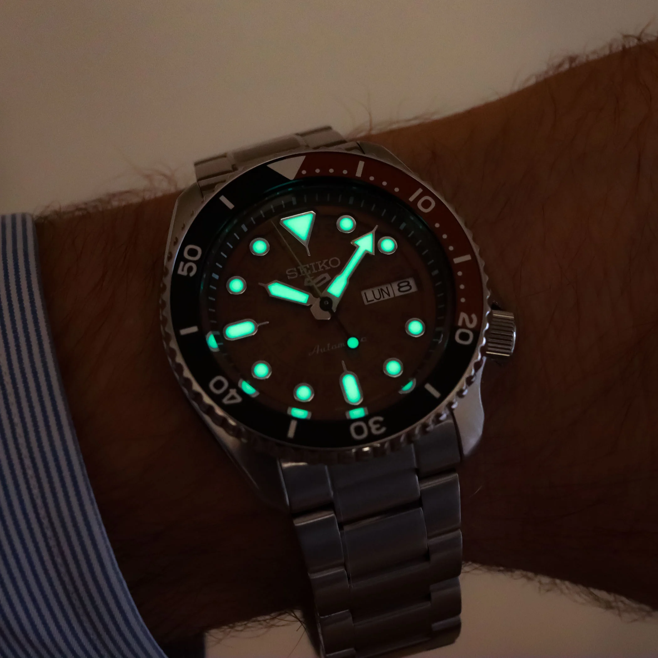 Seiko-5-Sports-SRPJ47K1-and-SRPJ45K1-Time-Sonar-Transparent-Dial-Hands-on-Review-4